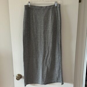 Liz Claiborne Gray Midi Knit Skirt